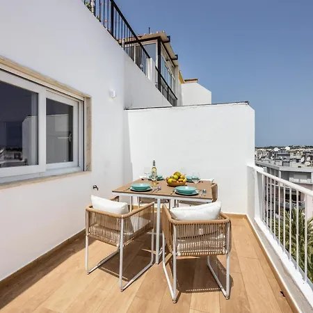 Centre Ocean View * Lagos