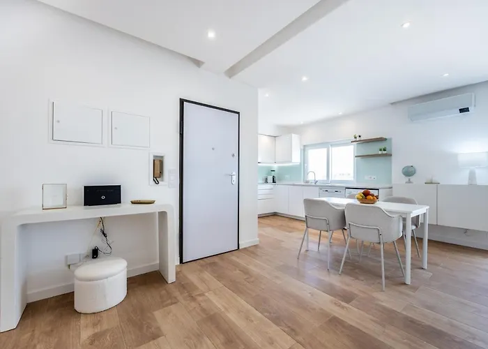 Centre Ocean View 公寓 *