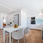 Centre Ocean View Apartment
